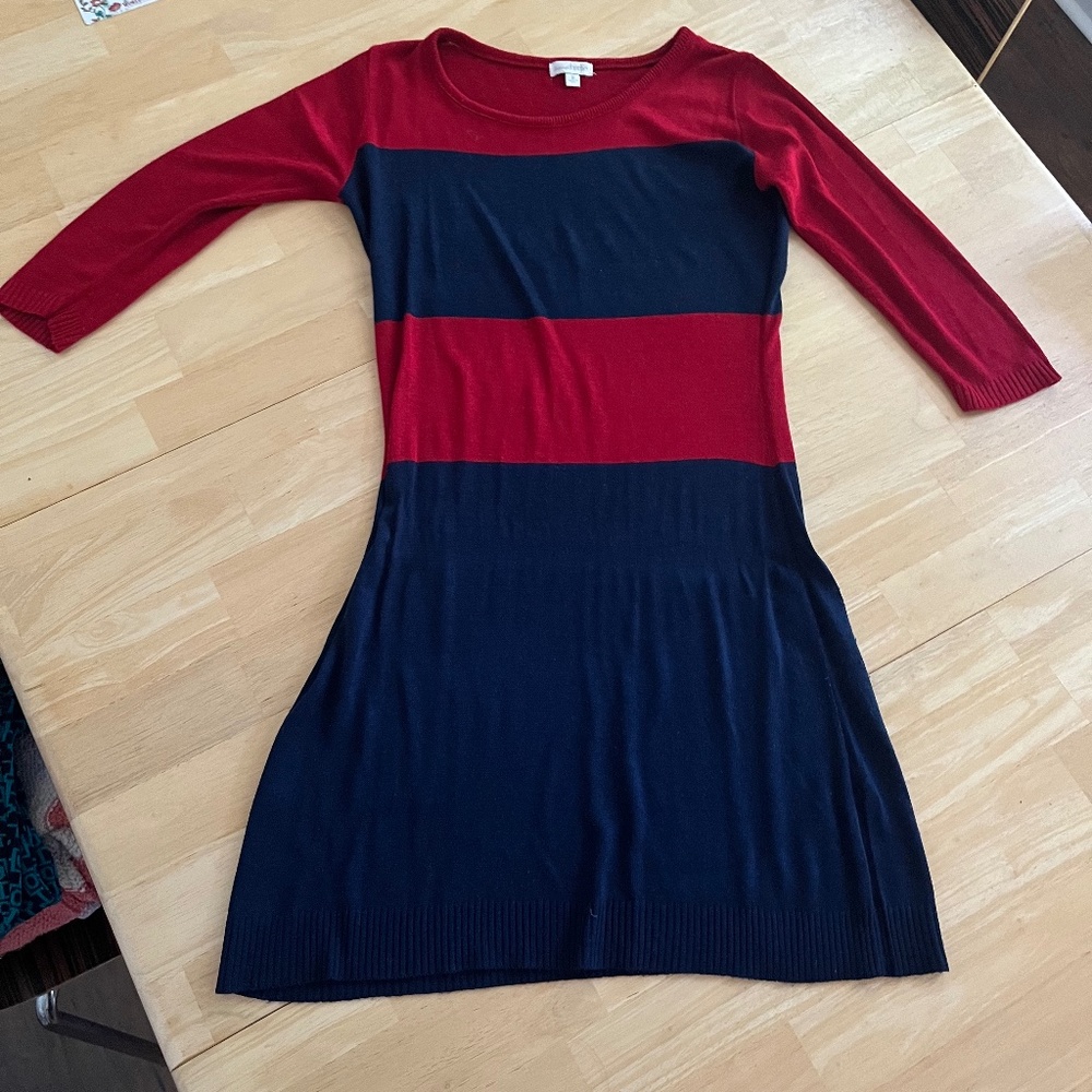 Charming Charlie navy and red Sweater Dress Size Small